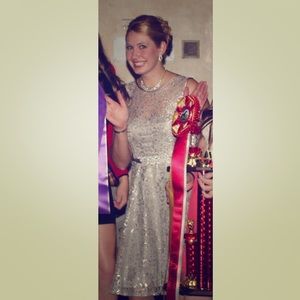 Absolutely stunning Cache Dress *Make Offer*